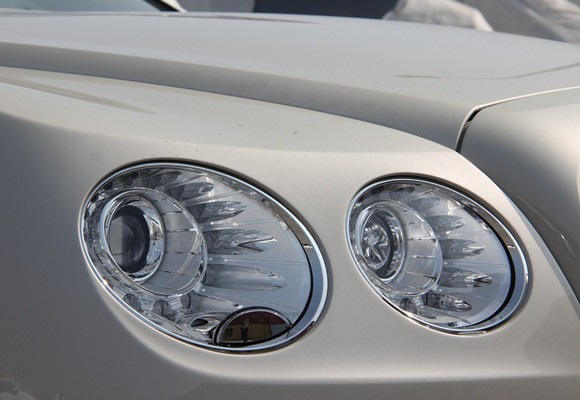 Nhiều xe sang đang xếp hàng tại cảng Hải Phòng